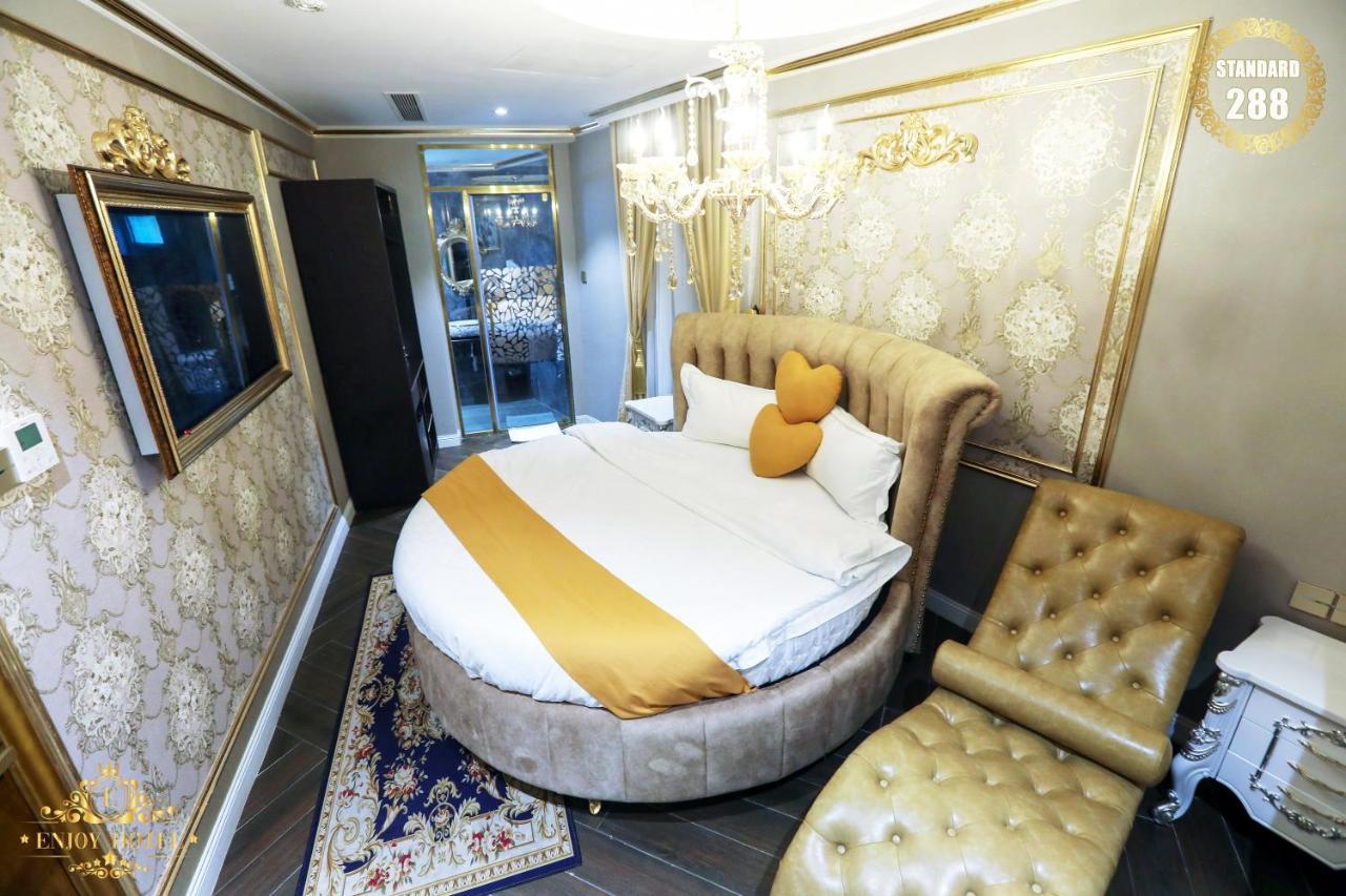 Enjoy Hotel 5A Хошимин Екстериор снимка
