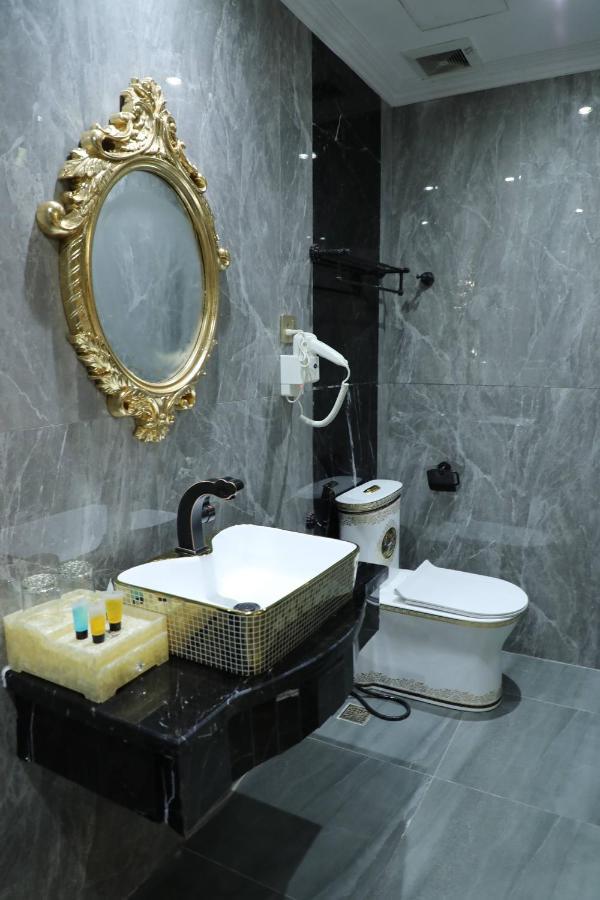 Enjoy Hotel 5A Хошимин Екстериор снимка